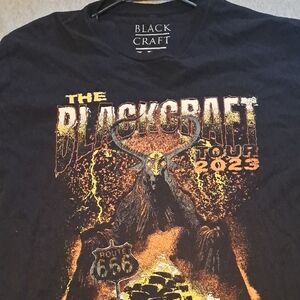 Men’s Black Short-Sleeve Graphic Tee - Tour 2023
